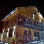 Apartment App Le Nid D'Abeille Pour 2 Pers, Spa Privee, Belle Vue Avec Terrasse