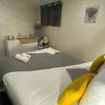 App Le Nid D'Abeille Pour 2 Pers, Spa Privee, Belle Vue Avec Terrasse Apartment *