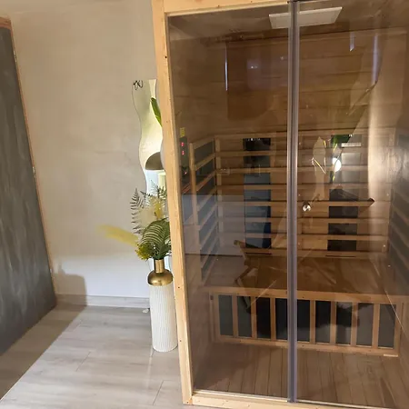 App Le Petit Nid D'abeille Cocon Pour 2 Pers, Privee Et Sauna, Belle Vue Avec Terrasse *