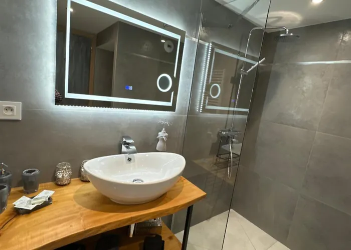 Appartement App Le Nid D'abeille Pour 2 Pers,spa Privee Des Le 1ier Mai, Belle Vue Avec Terrasse Gérardmer