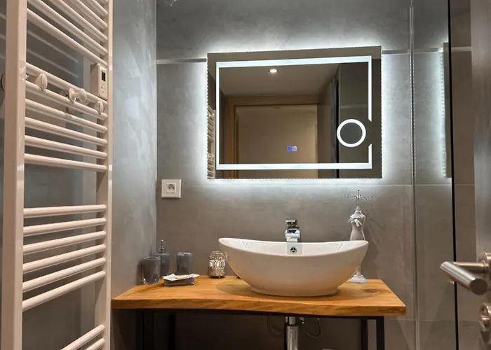 App Le Nid D'abeille Pour 2 Pers,spa Privee Des Le 1ier Mai, Belle Vue Avec Terrasse Gérardmer